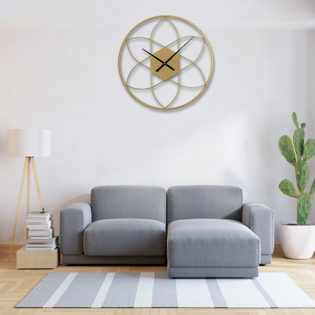 Elegant Floral Metal Wall Clock – Modern Decorative Timepiece