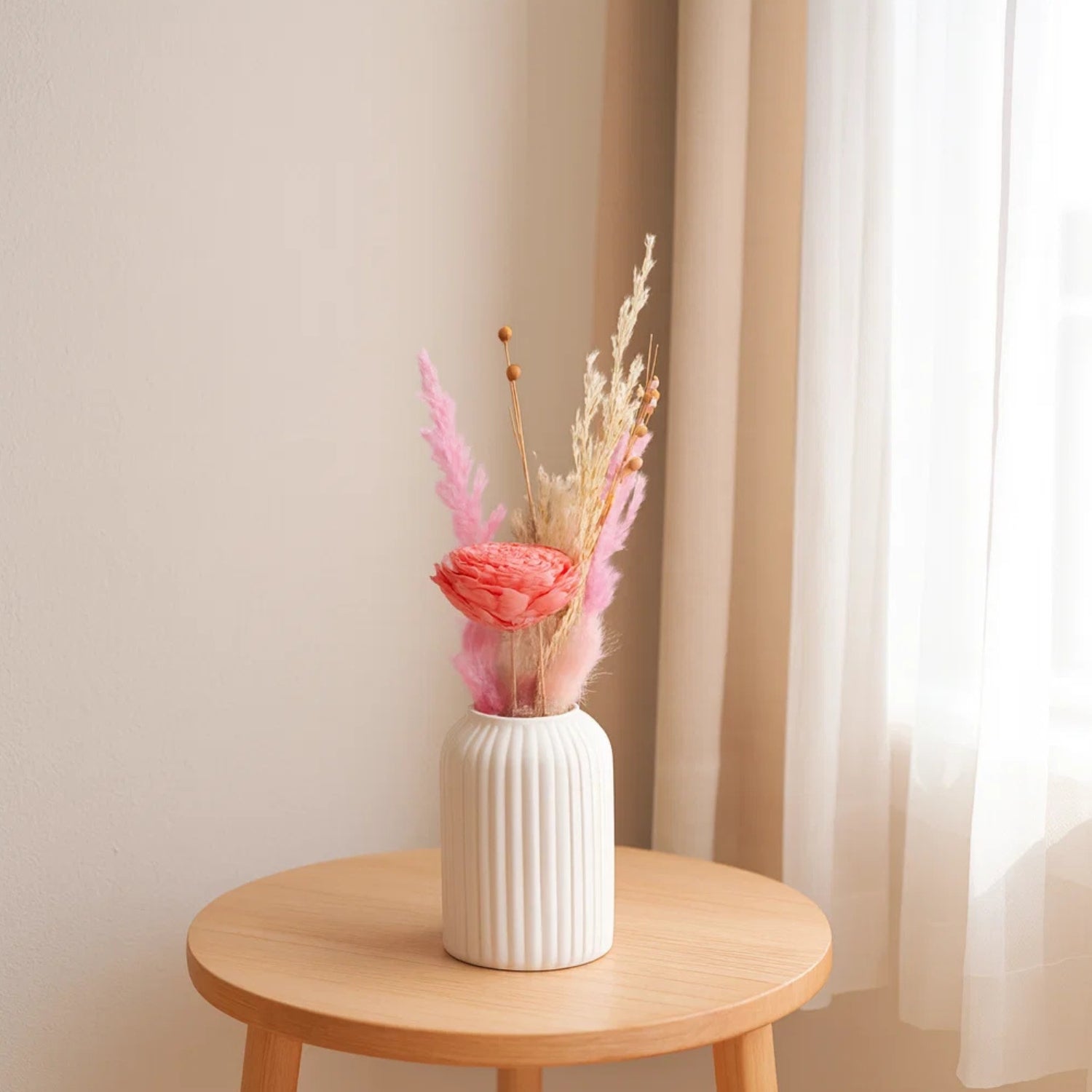 Elegant Mini Snow White Vase With Fragrant Aroma Mist Bunch