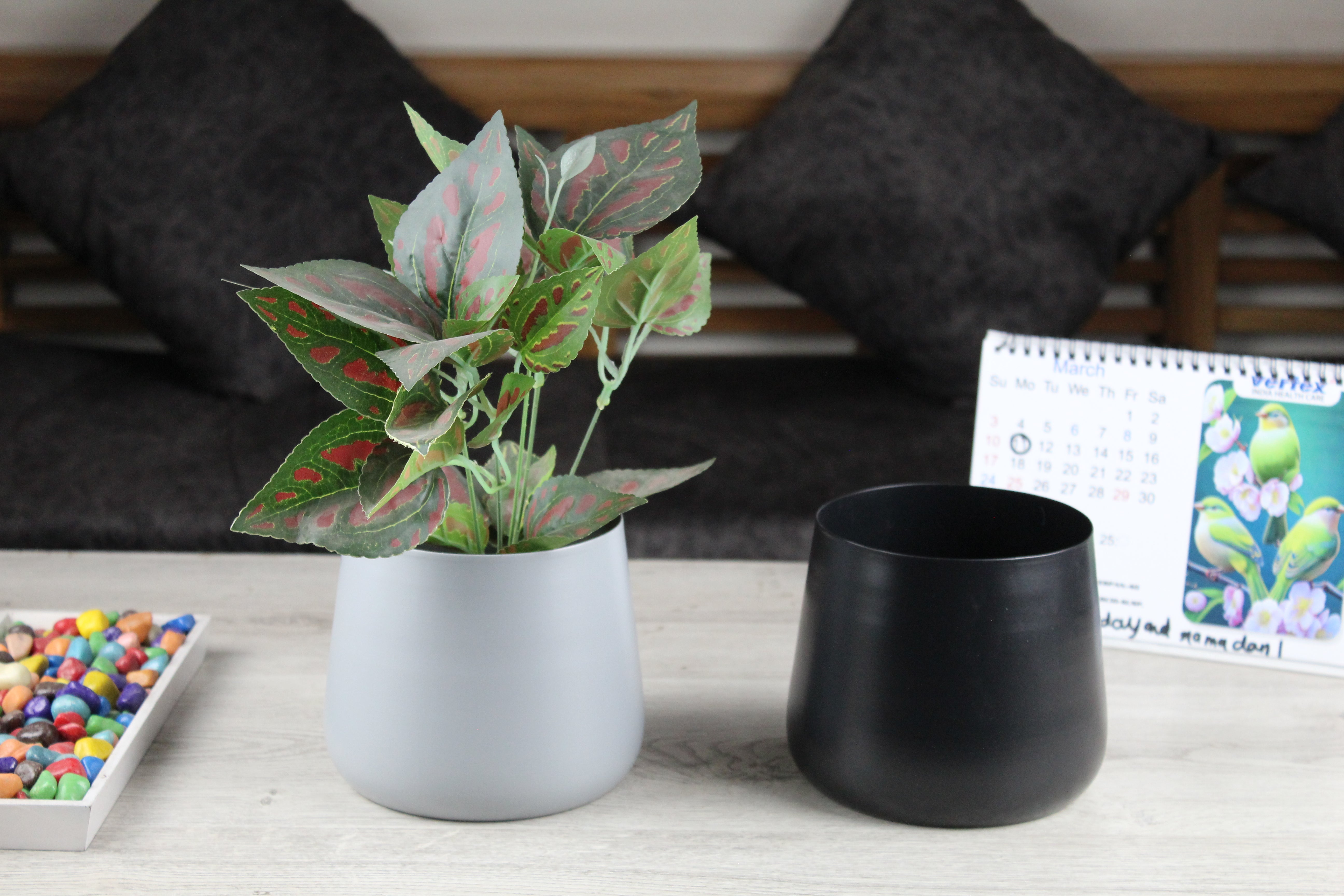 Elegant Taper Tabletop Pots - Black & Grey, Set of 2 - Nestern