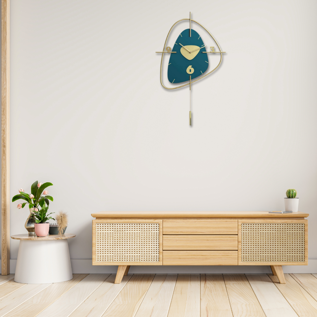 Luxury Asymmetrical Metal Wall Clock – Modern Artistic Décor