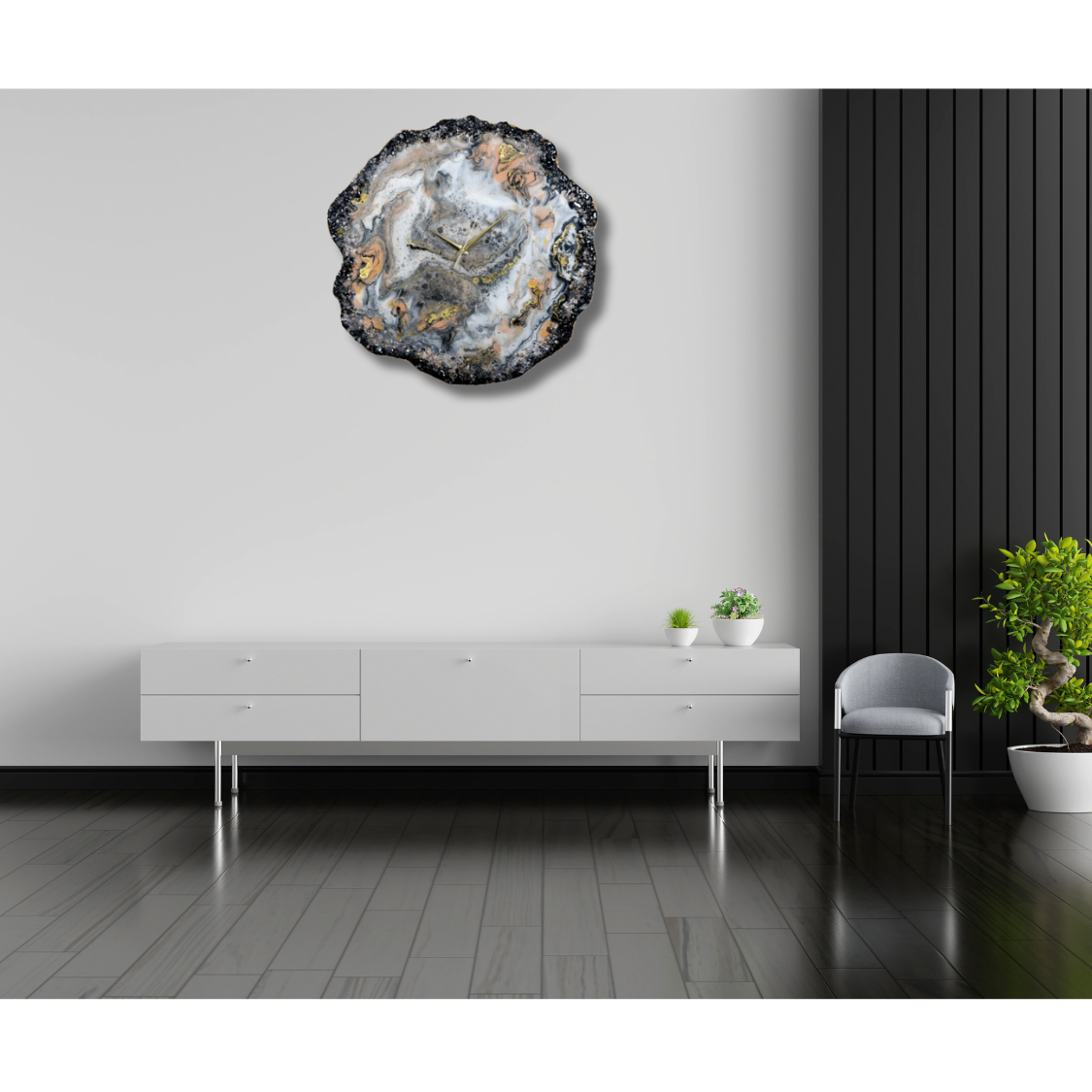 Custom Geode-Inspired Wall Clock with Roman Numerals and Crystal Edge Decor