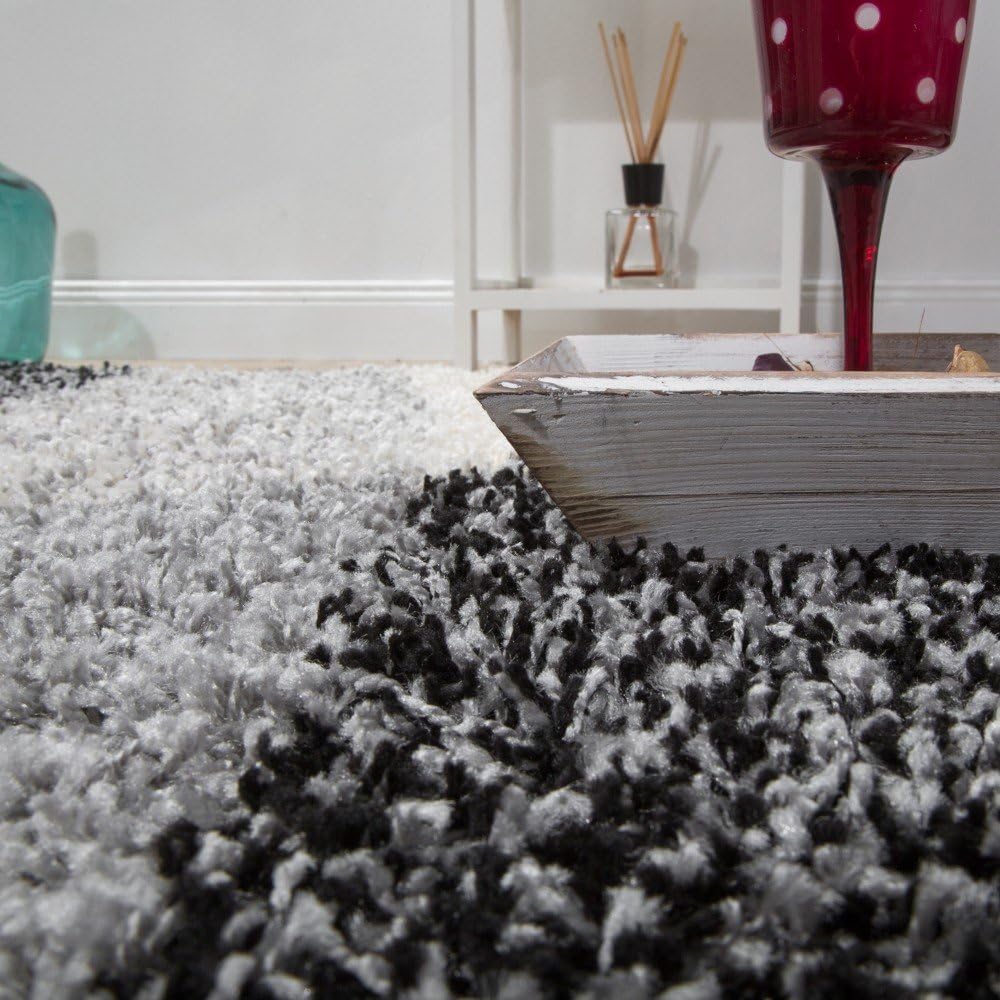 Chic Urban Geometric Rug - Nestern