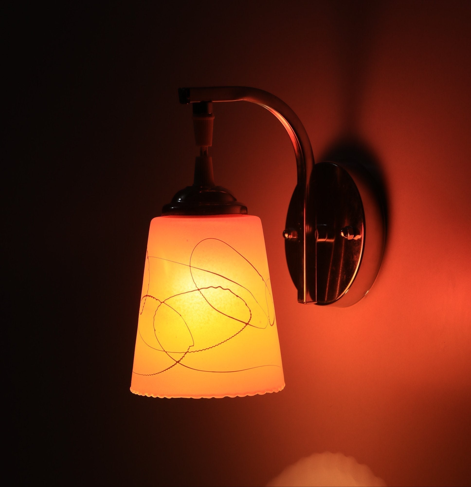 Elegant Floral Cut-Out Wall Lamp - Nestern