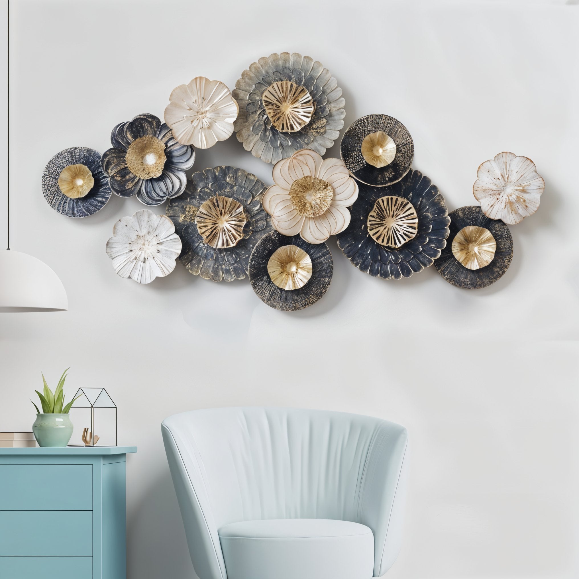 Elegant Metal Floral Wall Art – Gold & Black Decor