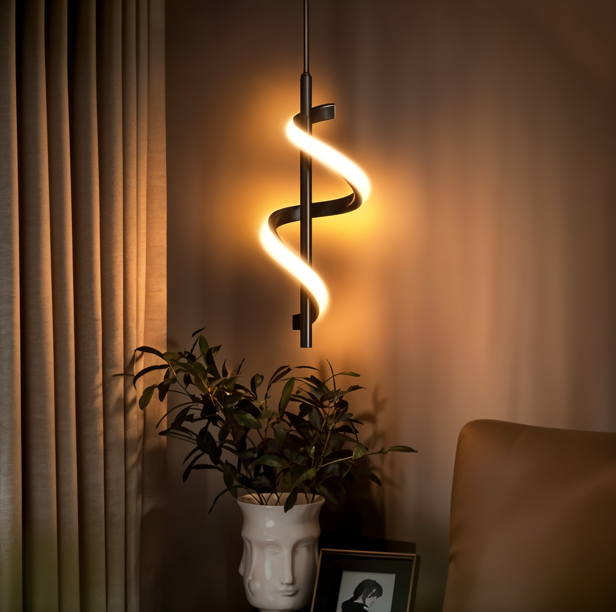 3C LED Luxurious Spiral Pendant Light with GD Metal Finish