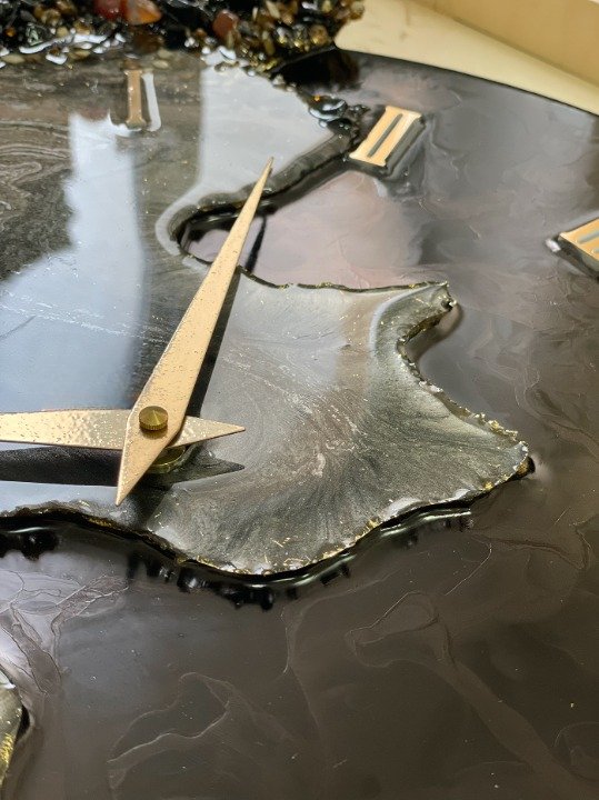 Seamless Design Resin Wall Clock, Purple & Maroon Agate with Fine Finish - Nestern