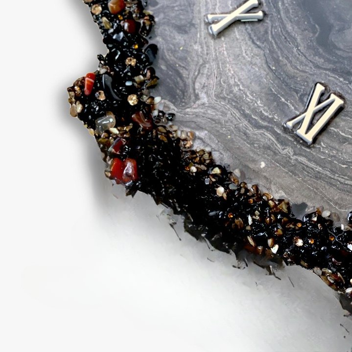 Seamless Design Resin Wall Clock, Purple & Maroon Agate with Fine Finish - Nestern