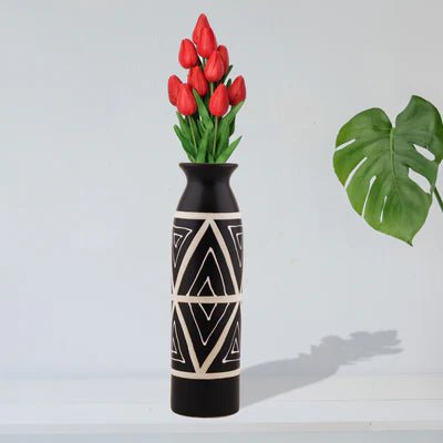 Sleek Bold Black Decoartive Table Vase - Nestern