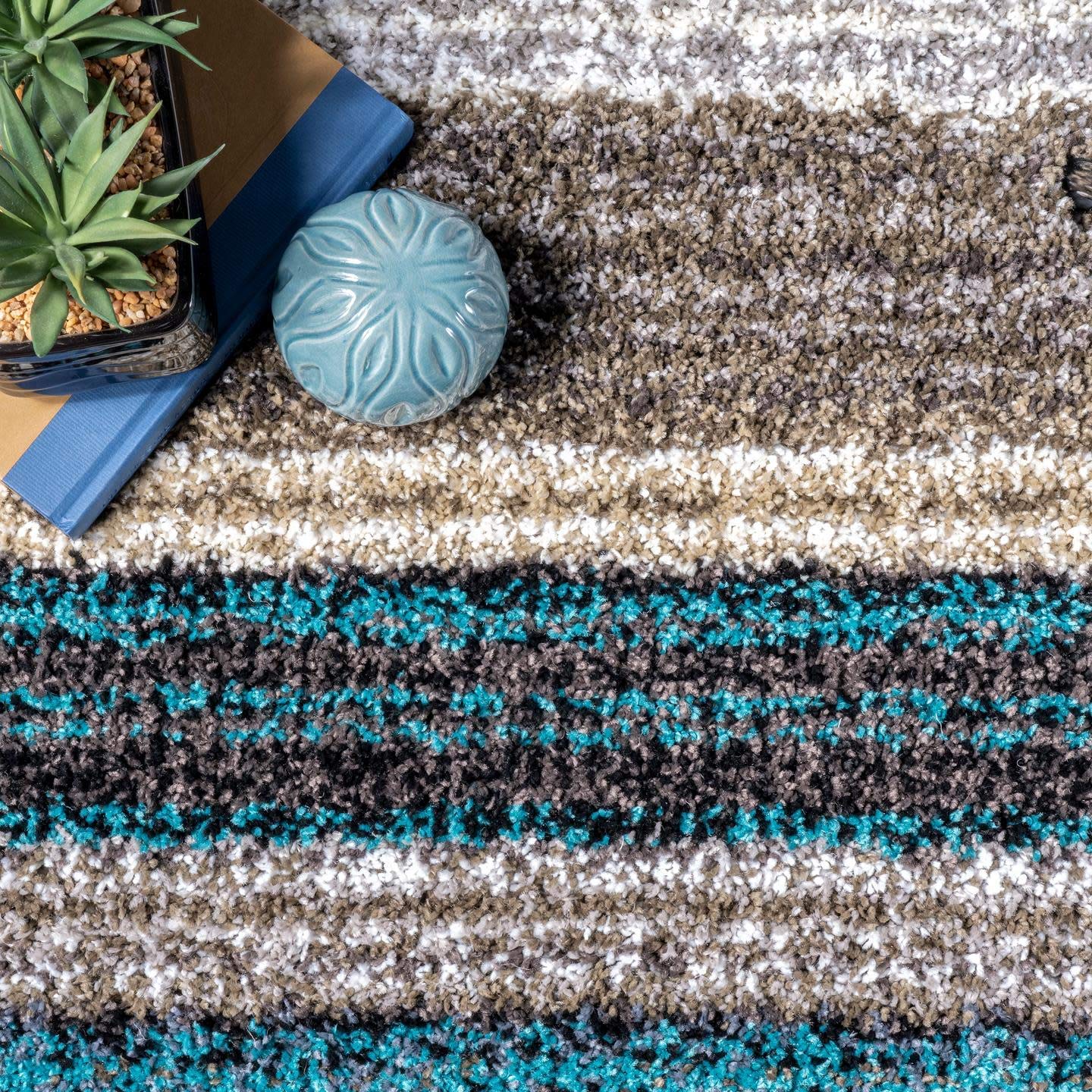 Striped Elegance Area Rug - Nestern
