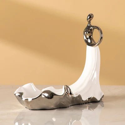 Wine Bottle Holder with elegant lady figurine - Nestern