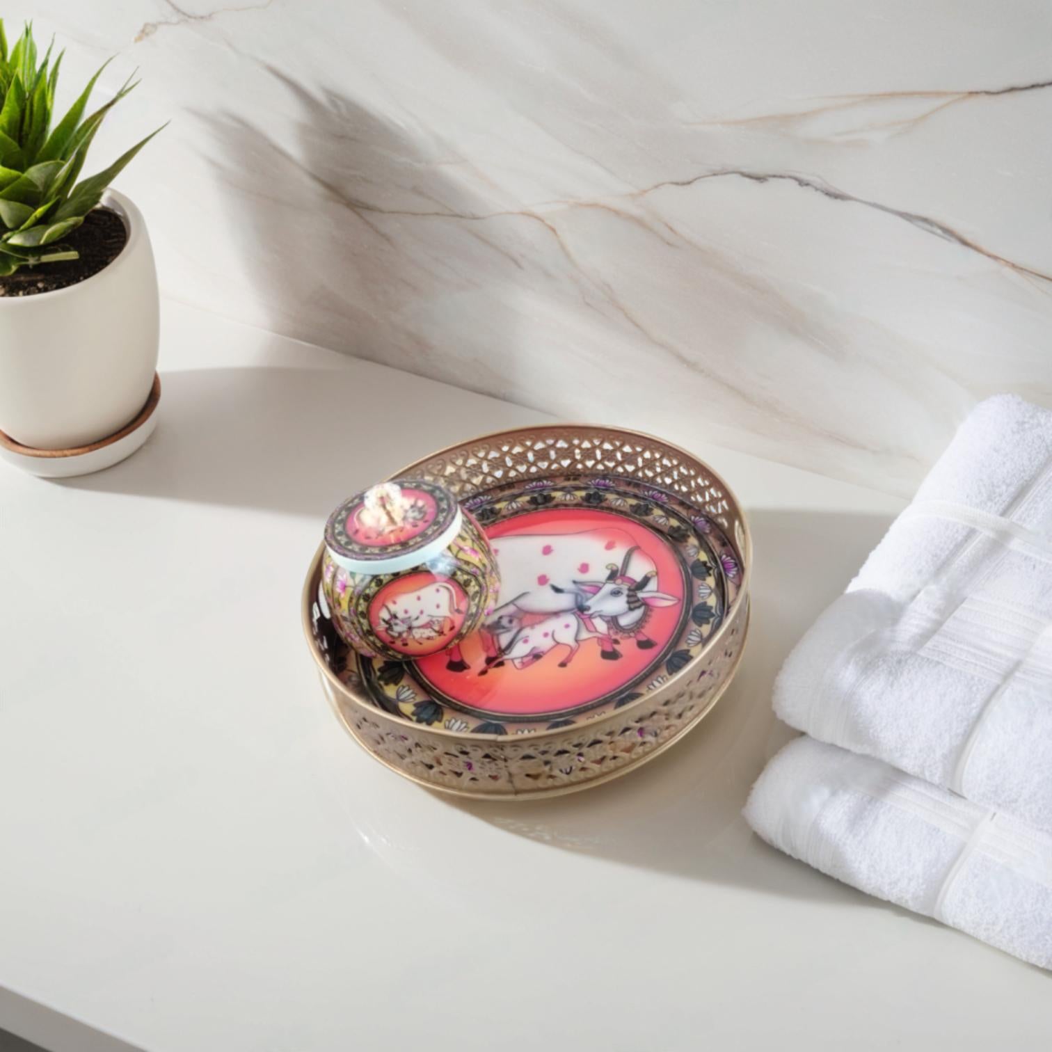 Regal Cow-Themed Decorative Tray & Jar – A Timeless Artistic Masterpiece - Nestern
