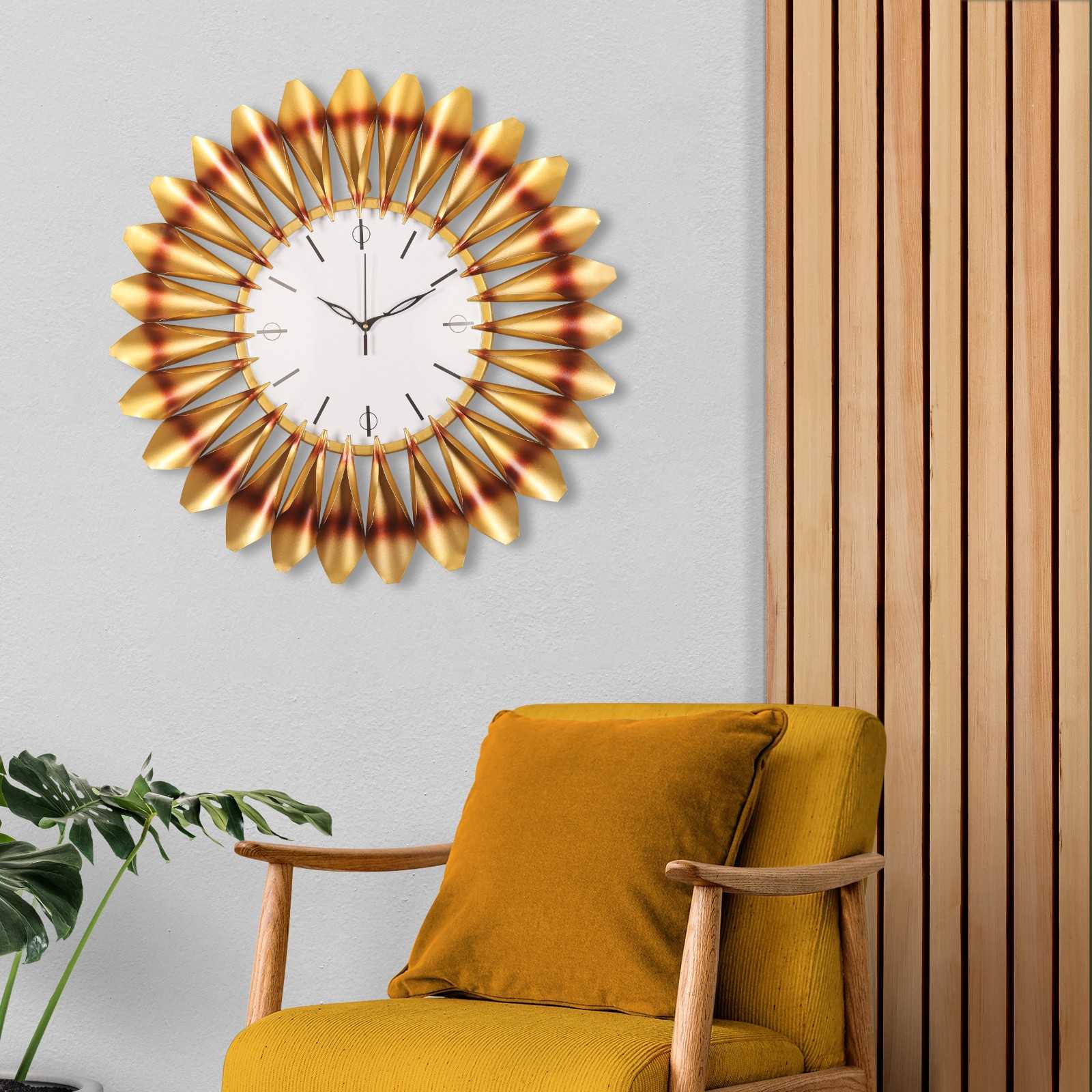 Elegant Golden Sunburst Wall Clock – Luxury Home Décor Piece