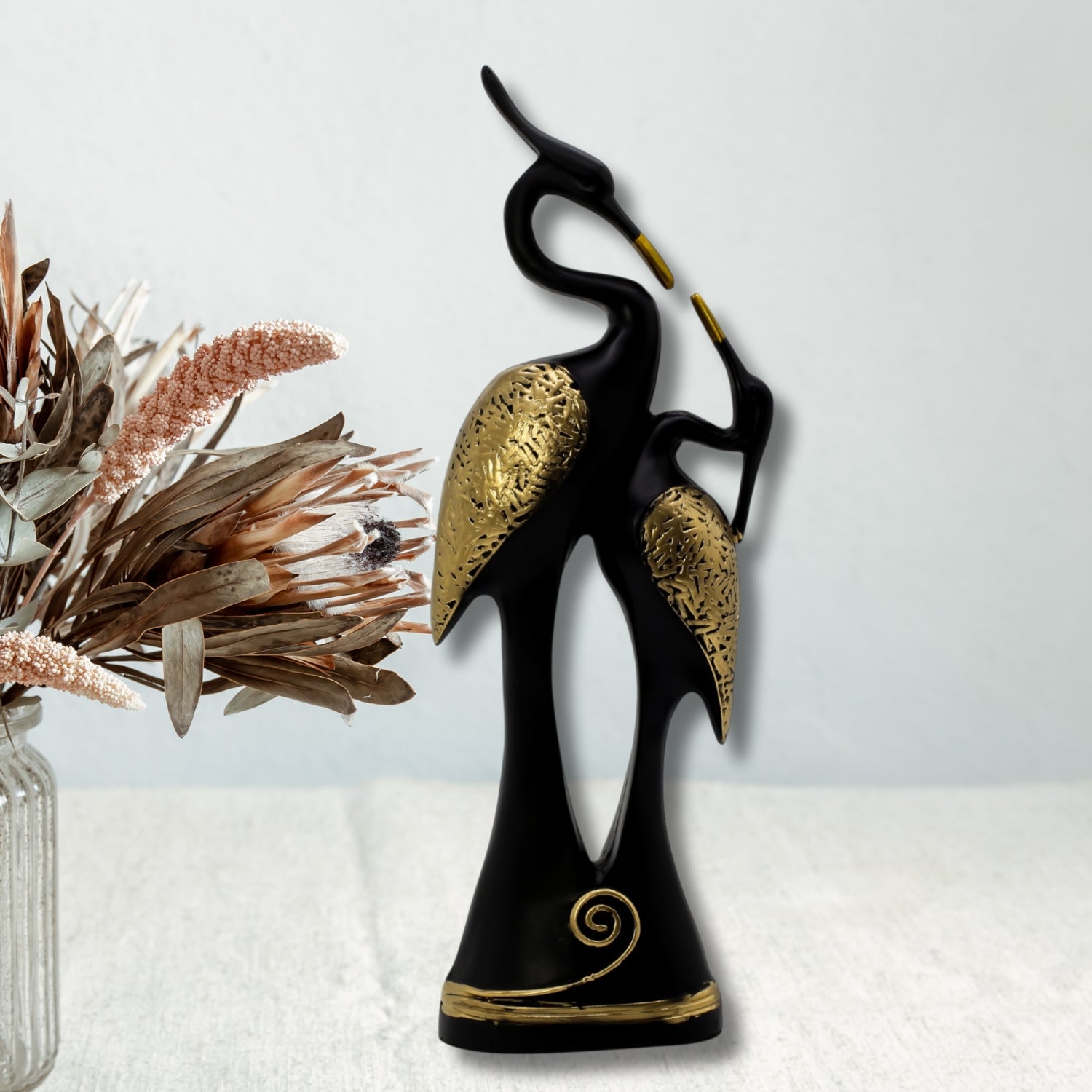 Graceful Crane Decor With Gold Detailing For Elegant Spaces