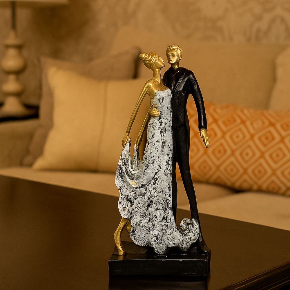 Elegant Wedding Couple Figurine For Contemporary Home Accent Decoration