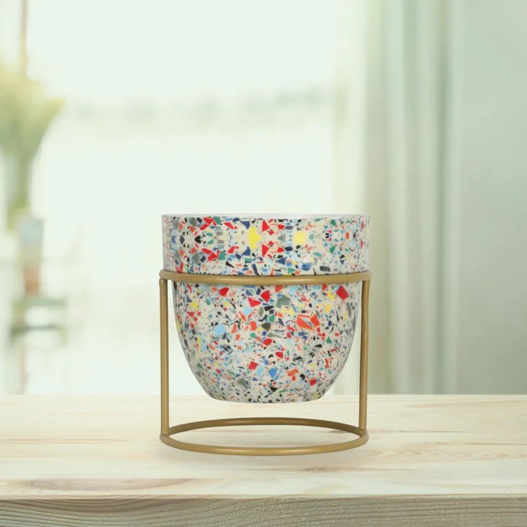 Chic Planter with Gold Stand – Stylish Home Accent