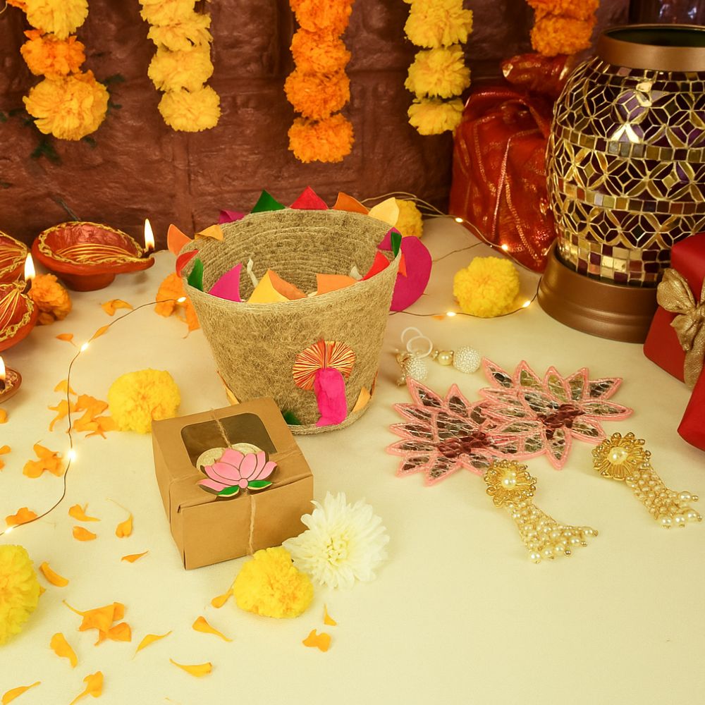 Fragrant Threads Mini Hamper With Jute Basket & Festive Decor
