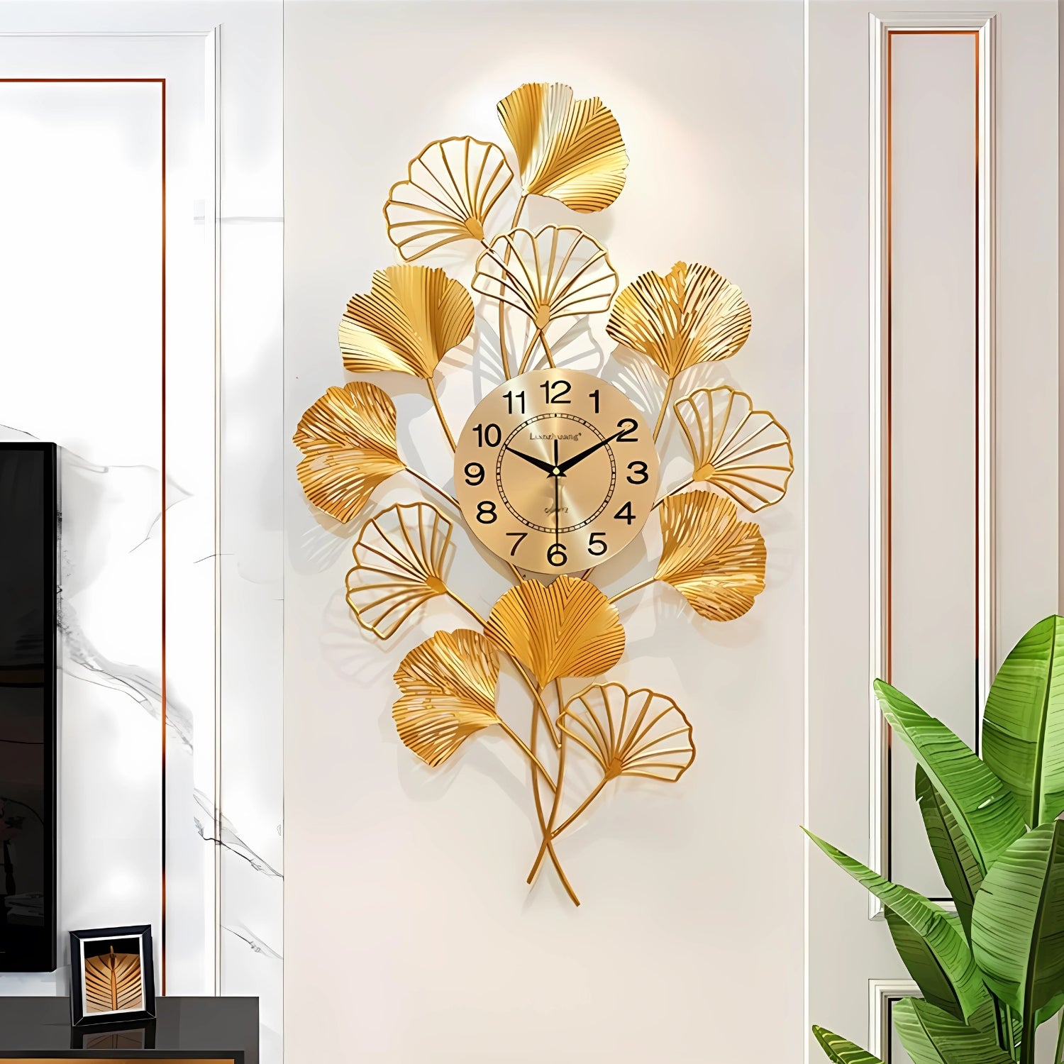 Goldy Star Wall Clock Enhancing Decor With Elegant Shine