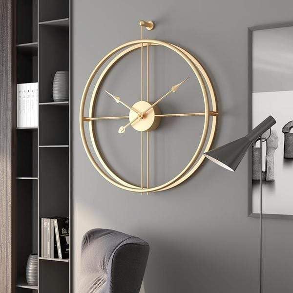 Golden Minimalist Metal Wall Clock – Modern Luxury Timepiece