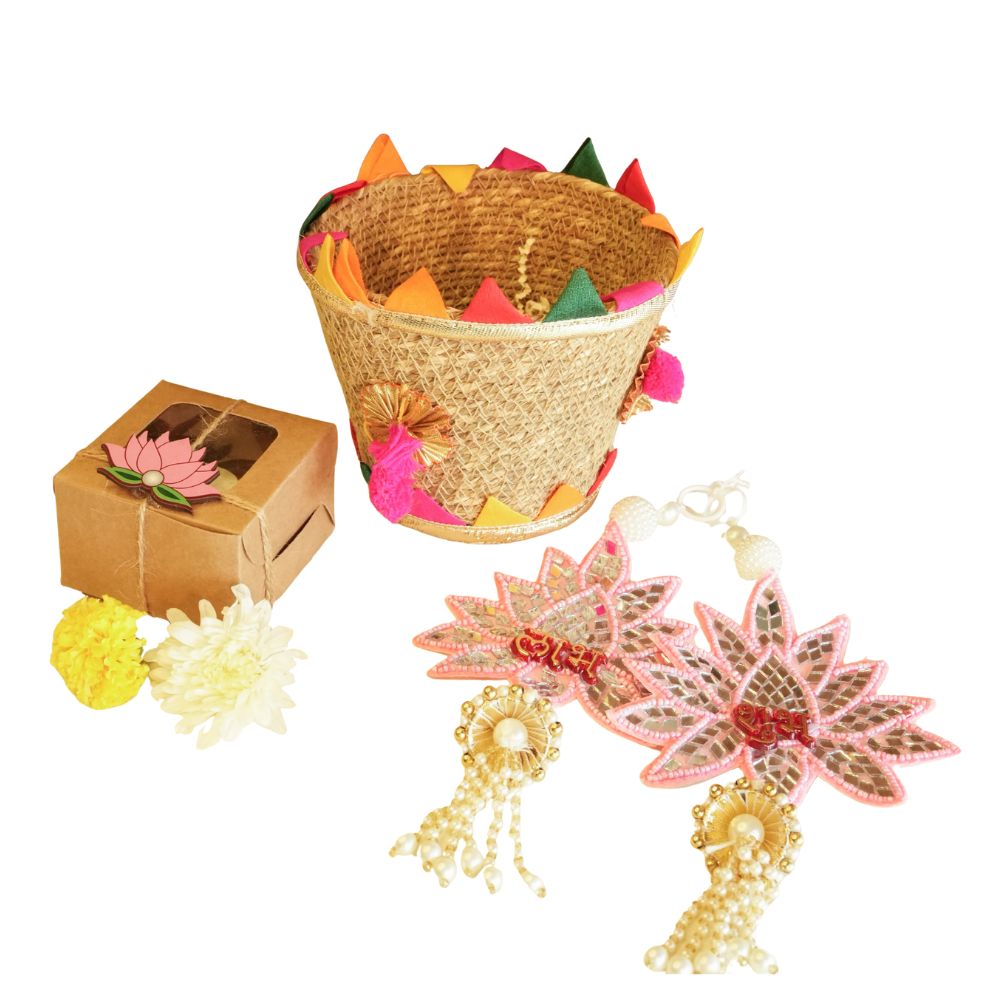 Fragrant Threads Mini Hamper With Jute Basket & Festive Decor