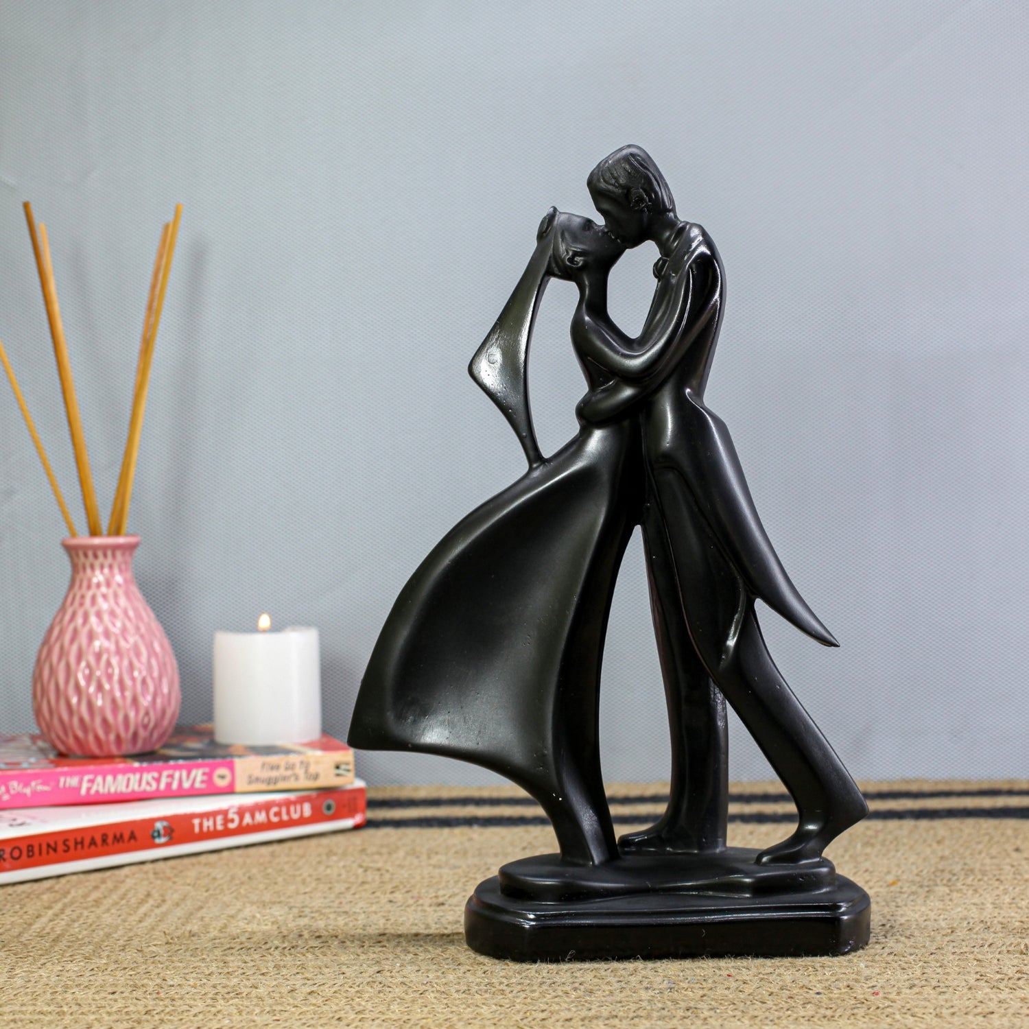 Stylish Black Romantic Dancing Couple Sculpture For Contemporary Interiors