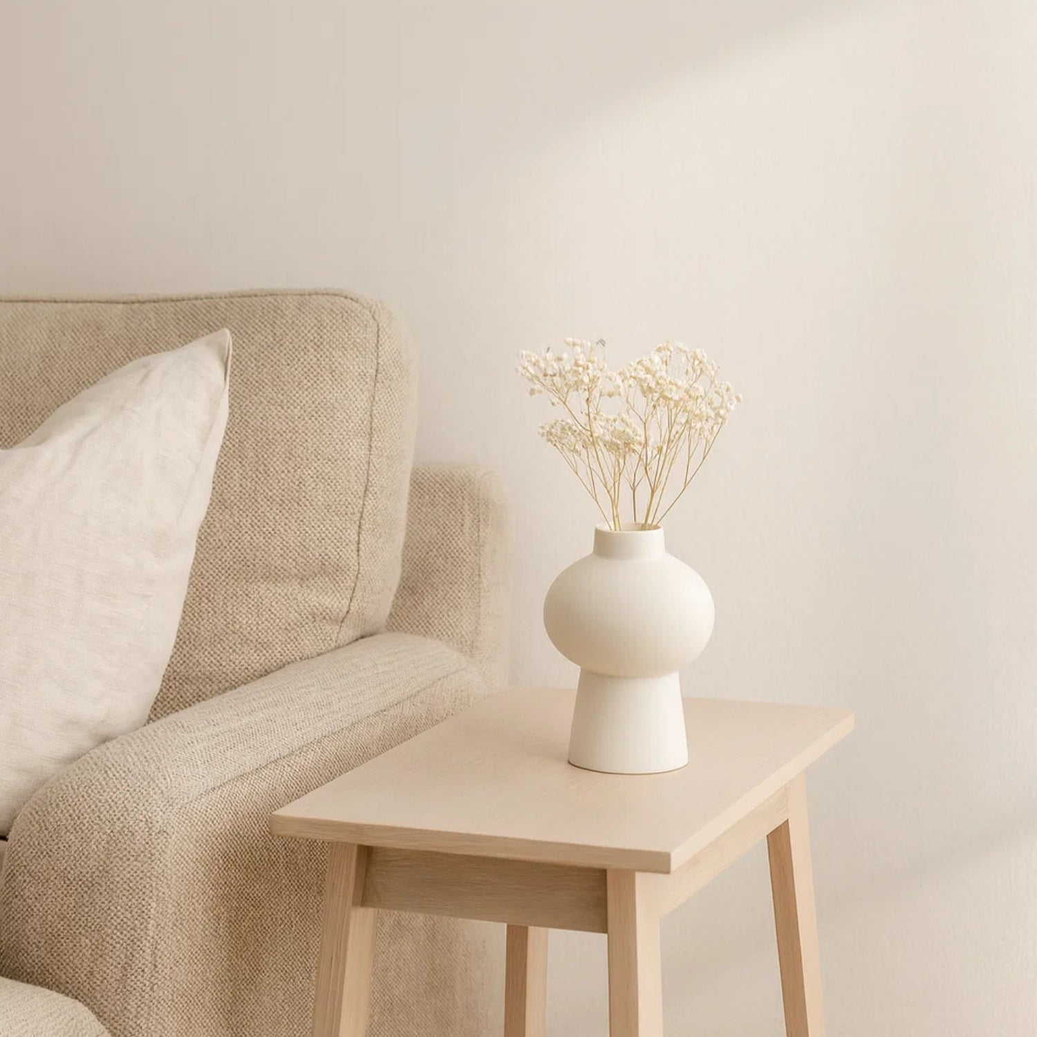 Elegant Minimalist Ceramic Mushroom Vase For Modern Home Decor