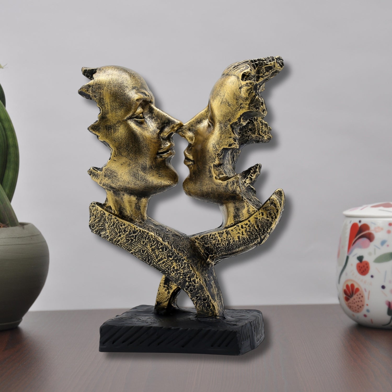 Abstract Romantic Couple Sculpture For Home Office & Table Decor