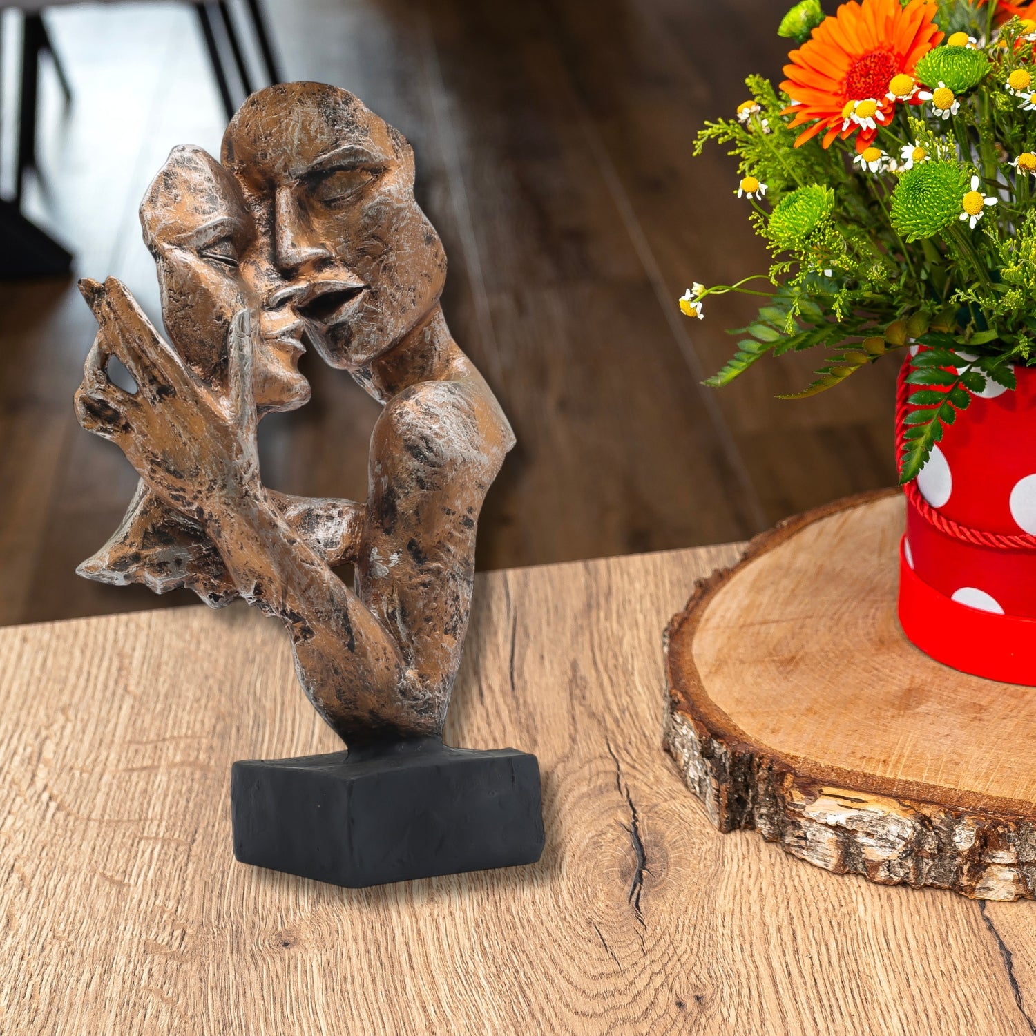 Abstract Romantic Couple Embracing Sculpture For Modern Home Decor Accent