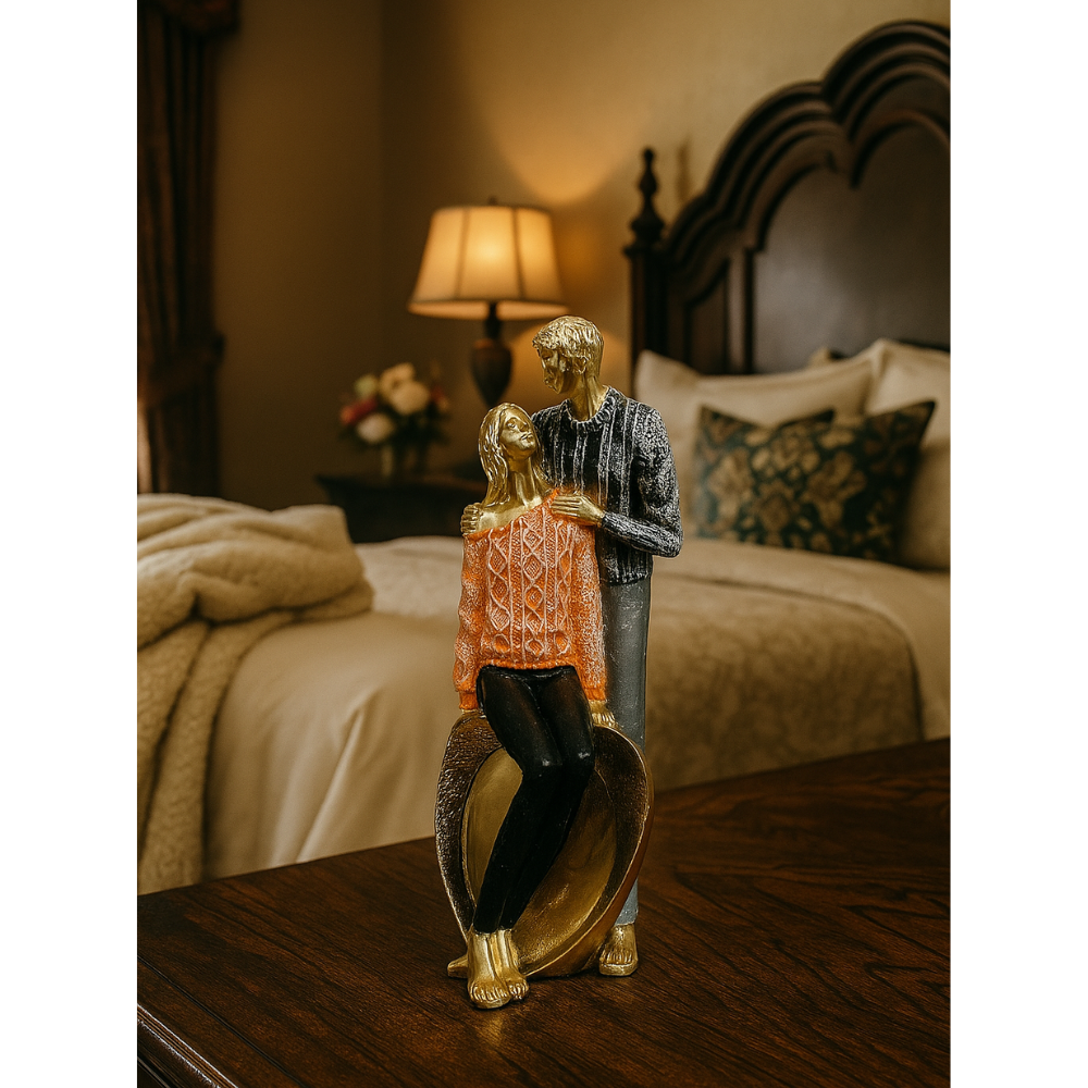 Charming Gold Couple Figurine With Heart Base For Home Decor