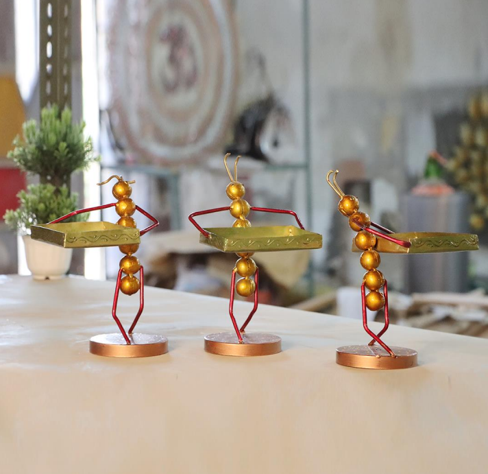 Colorful Ant Trio Figurines with Trays - Nestern