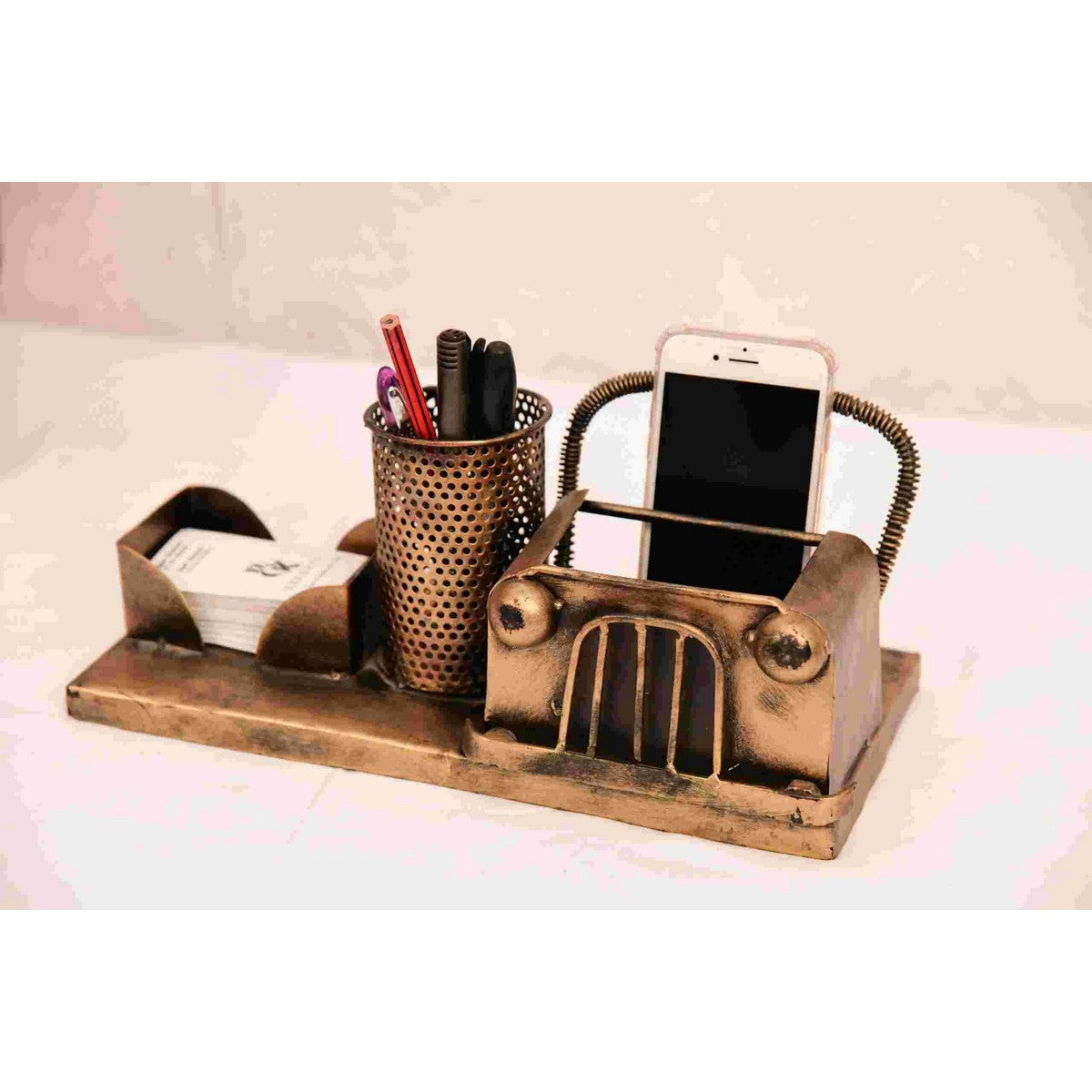 Car-Themed Desk Organizer - Nestern