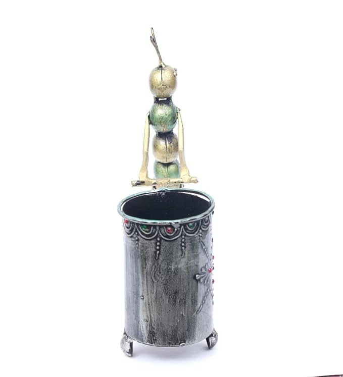 Creative Companion Handcrafted Metal Pen Holder - Nestern