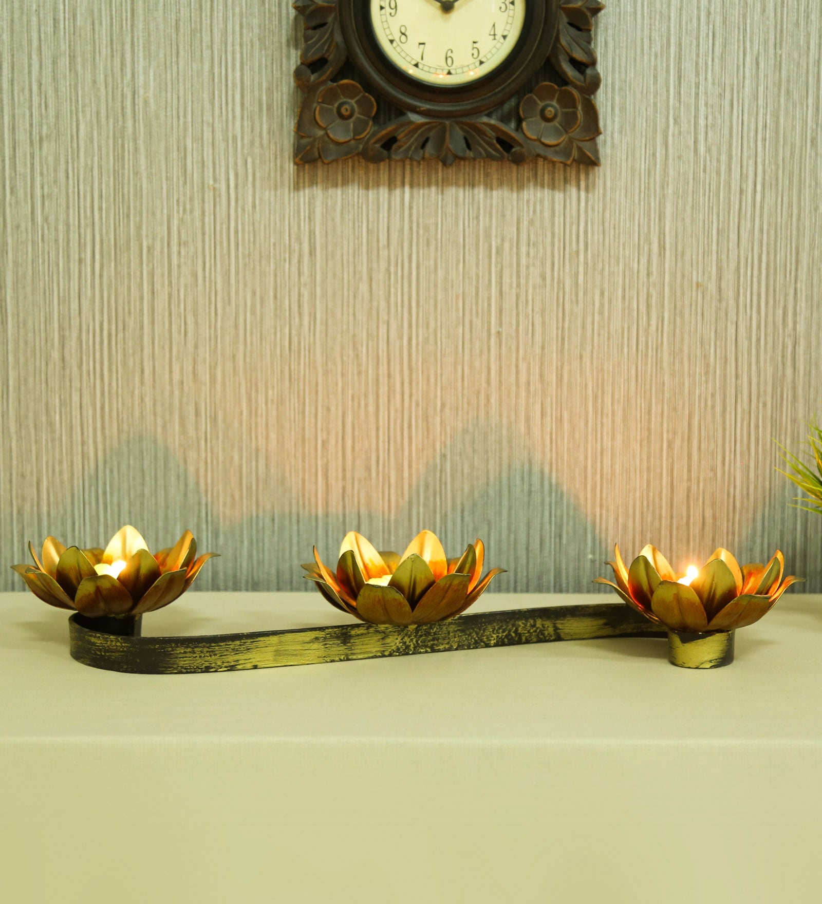 Gold Iron 3-Vinca Tea Light Holder - Nestern