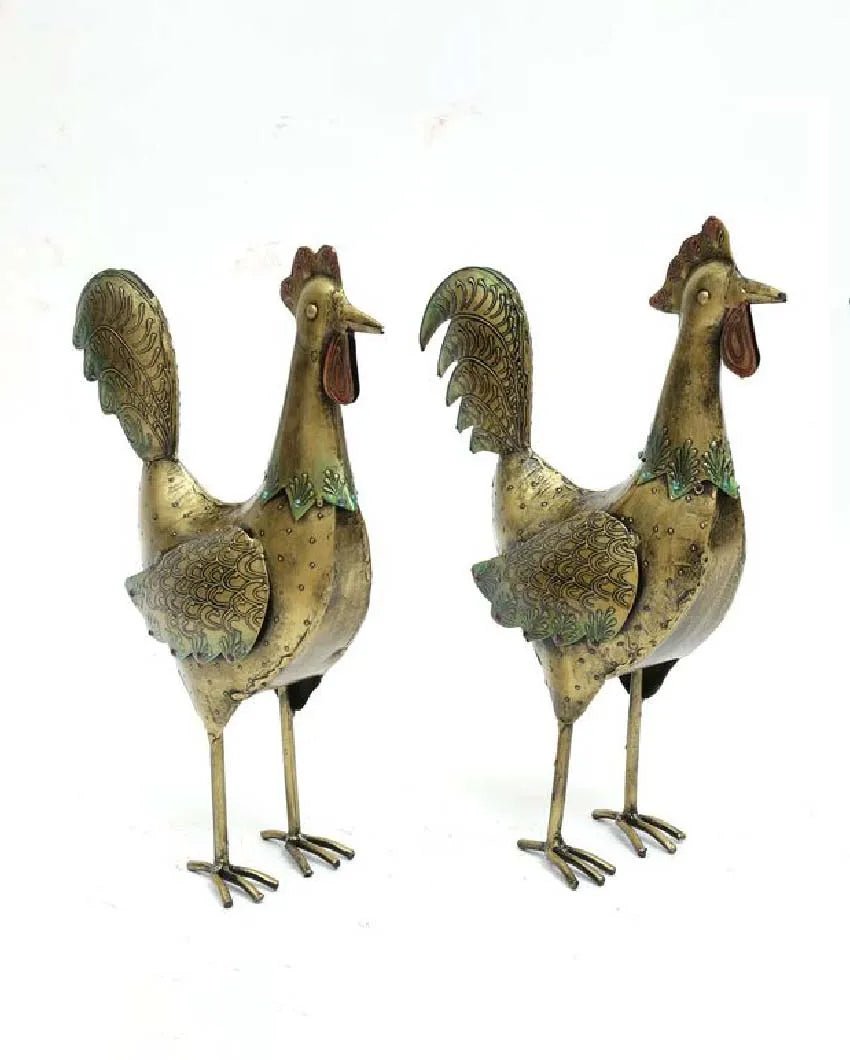 Regal Rooster Duo: Rustic Charm - Nestern