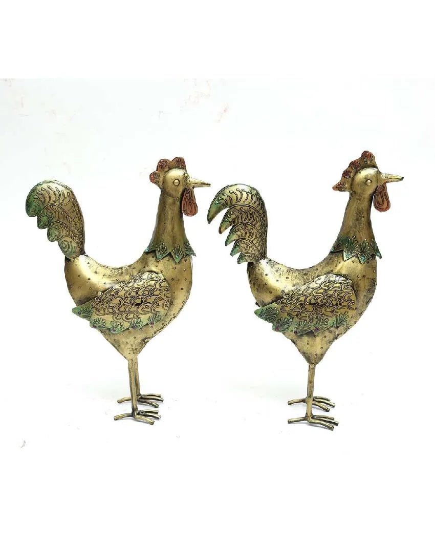 Regal Rooster Duo: Rustic Charm - Nestern