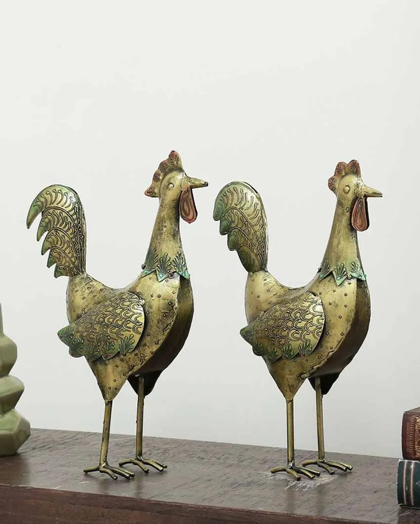 Regal Rooster Duo: Rustic Charm - Nestern