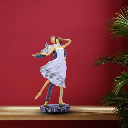 Love Couple Dancing Statue