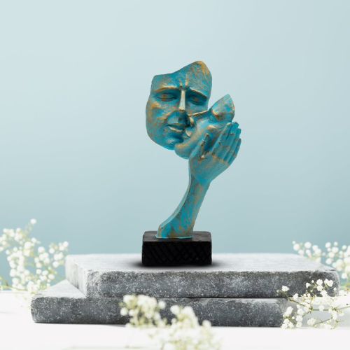 Artistic Elegant Kissing Couple Face Showpiece
