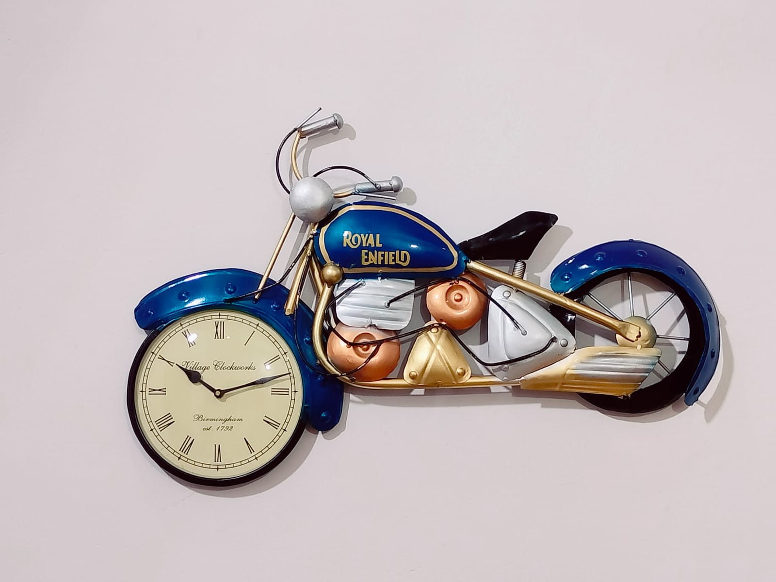 Vintage Motorcycle Wall Clock – Retro Metal Art Timepiece for Home Décor - Nestern